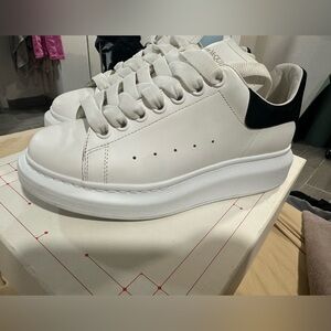 ALEXANDER MCQUEEN SNEAKERS